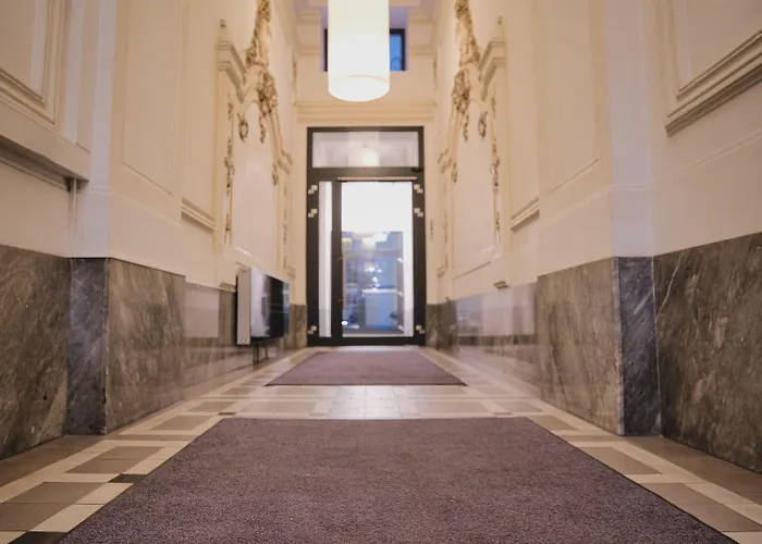 Rathaus - Wein & Design Готель 4*